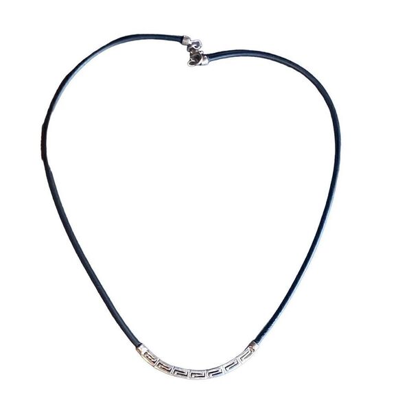Greek Key sterling silver choker on a black rubber cord silver clasp marked - Picture 4 of 7